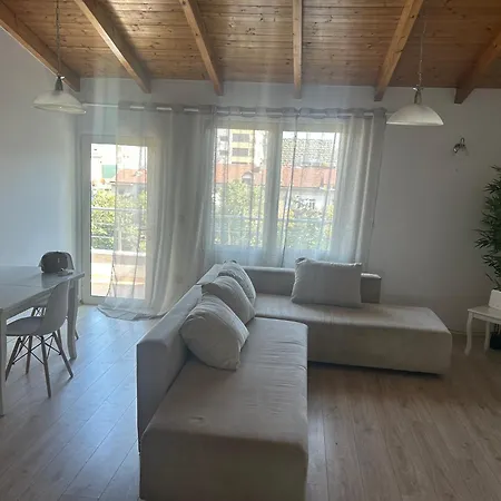 Penthouse Centre 地拉那